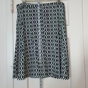 DKNY Geometric Green Black White sz 10 Skirt NEW